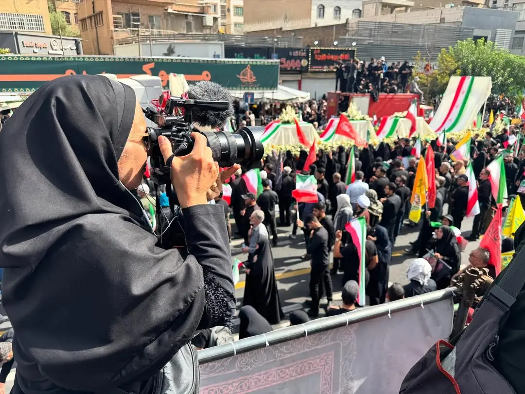 پست اینستاگرامی خبرنگار سی‌ان‌ان از مراسم تشییع شهدا