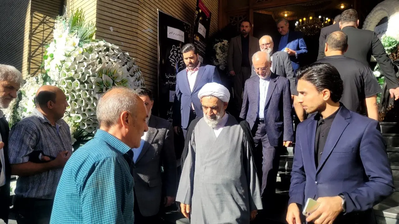 برگزاری مراسم ترحیم خواهر عرقچی با حضور چهره‌های سیاسی + تصاویر