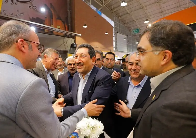 حضور وزیر صمت در پاویون گروه فولاد مبارکه در نمایشگاه بین‌المللی متافوی تبریز