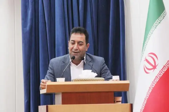 در برخی واحدها بین ۲۰ تا ۱۰۰ نفر از کارگران تعدیل شدهاند/ کارگران با حقوق فعلی قادر به خرید مسکن نیستند