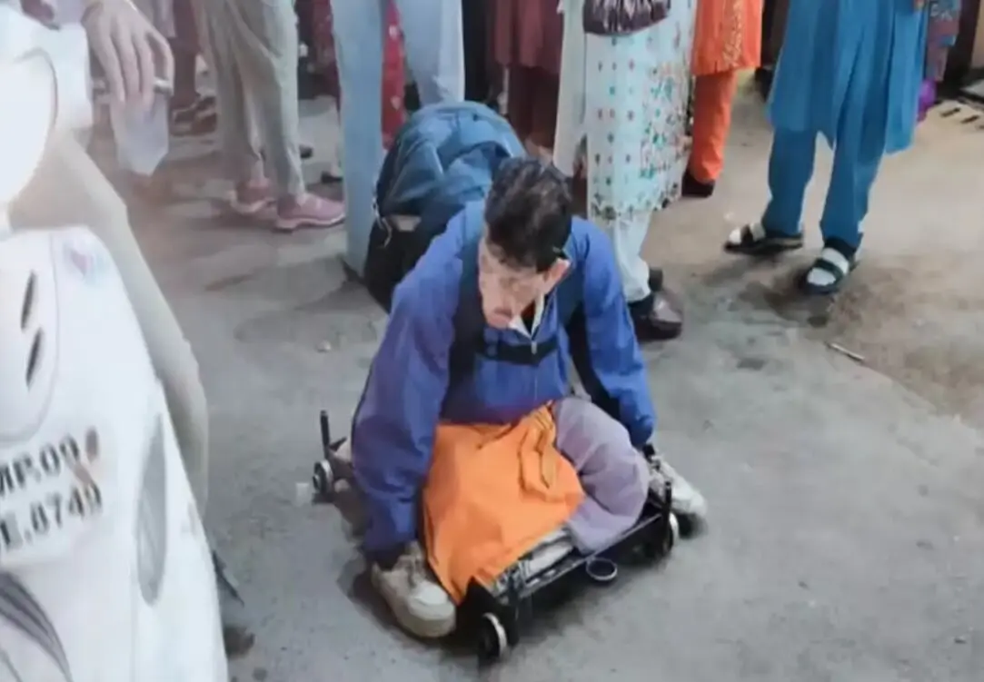 این گدا سه خانه و چند خودرو دارد!