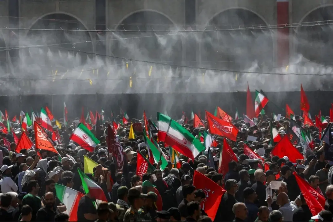 چشم جهان به تهران/ اهمیت پوشش بین‌المللی مراسم تشییع  رهبر شهید+چندین عکس