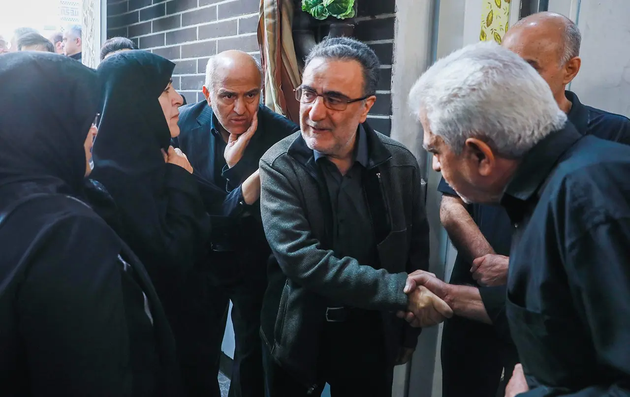 مراسم تشییع برادر سید مصطفی تاجزاده