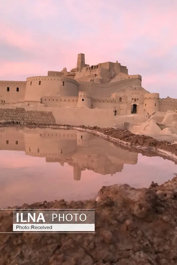نمایش اجساد نوزادان در نخستین موزه تاریخ و باستانشناسی شرق کشور/ اعتبار نداریم، انبار مصالح خالی است و کارگاههای مرمتی ارگ بم در شرف تعطیلی