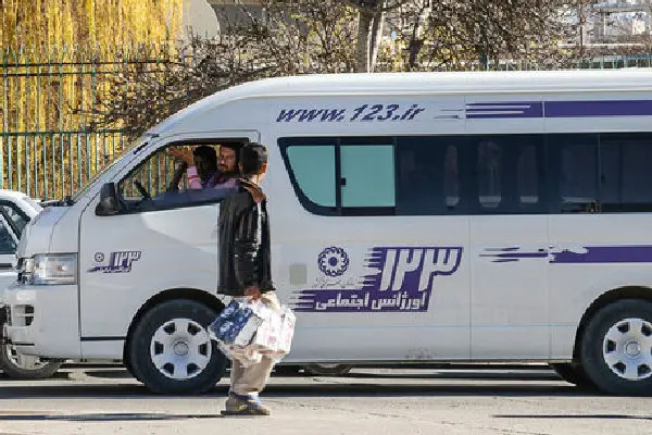 وقتی فقر پای کودکان را به خیابان و چهارراه ها باز می کند/کودکان کار میان مدرسه و کار گرفتار شده اند