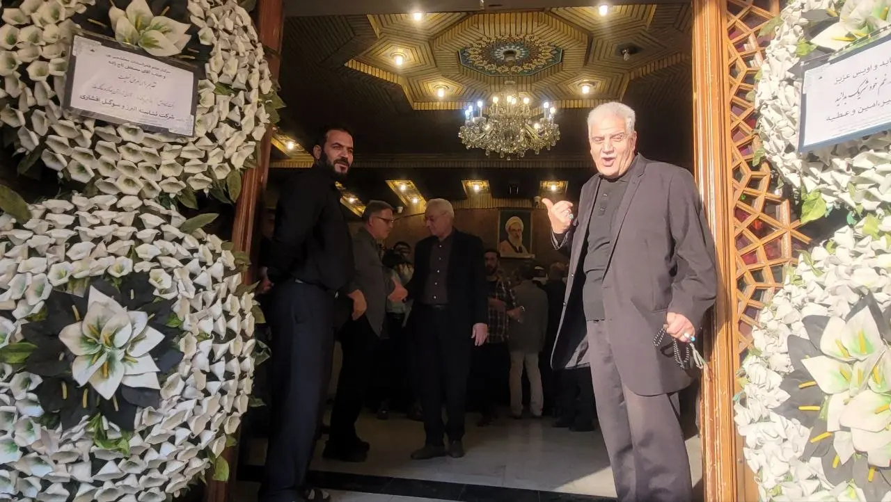 برگزاری مراسم ترحیم برادر مصطفی تاجزاده با حضور فعالان سیاسی اصلاحطلب + تصاویر