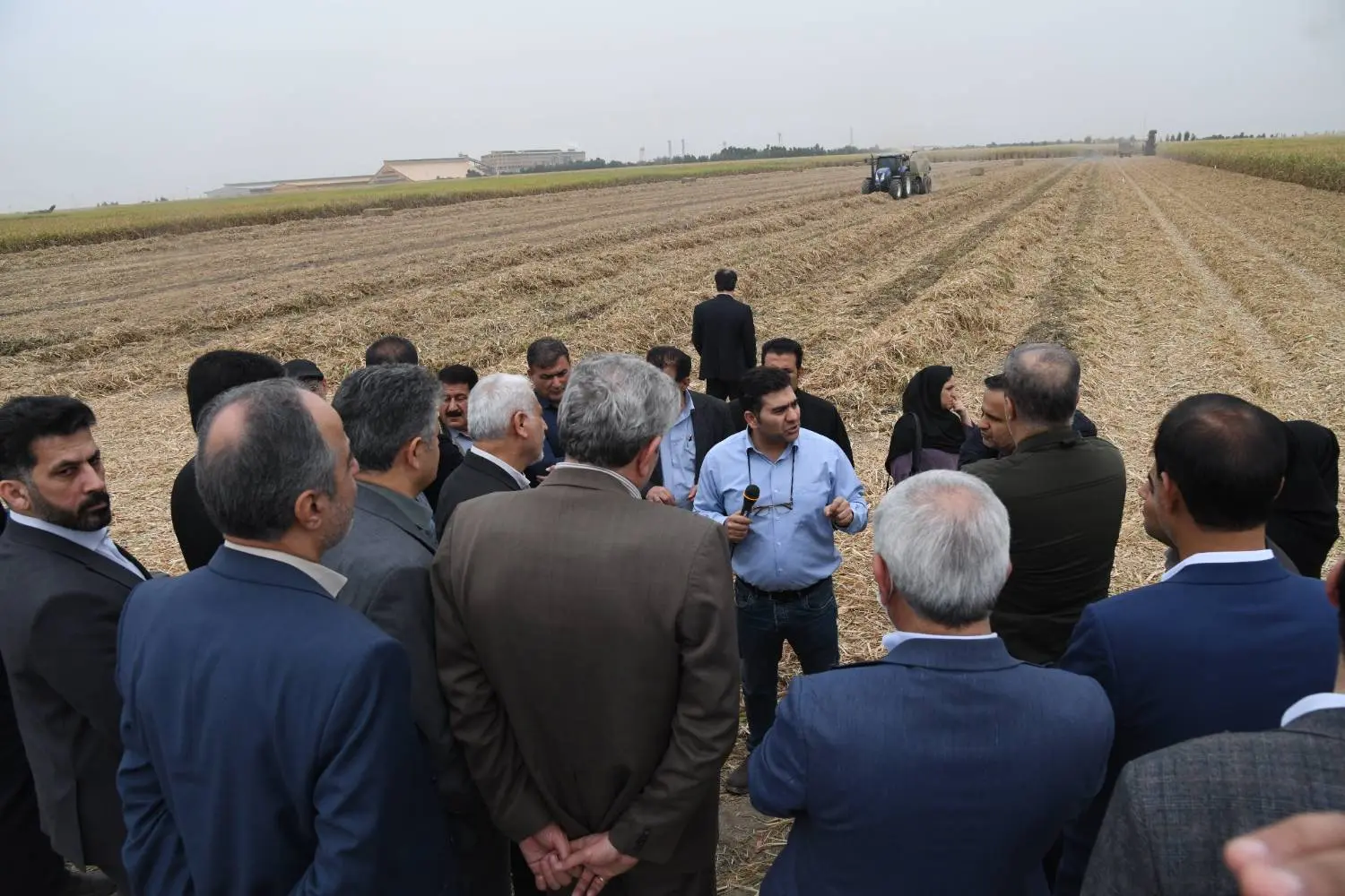 تأکید بر گسترش همکاریهای مهارتی با صنعت نیشکر