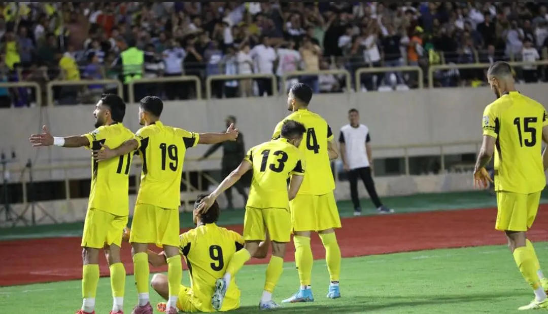 شاهکار فجرسپاسی و هواداران شیرازی در شب افتتاحیه  پارس
