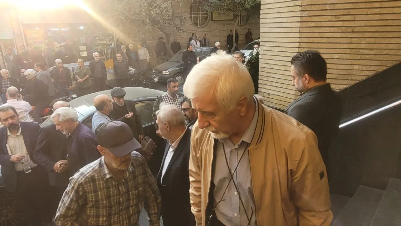 برگزاری مراسم ترحیم برادر مصطفی تاجزاده با حضور فعالان سیاسی اصلاحطلب + تصاویر