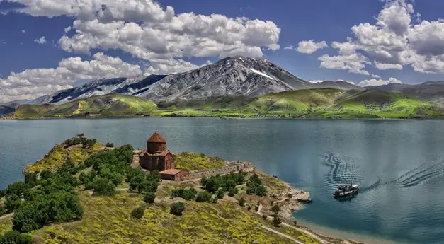 بهترین کشور برای اولین سفر خارجی کدام است؟