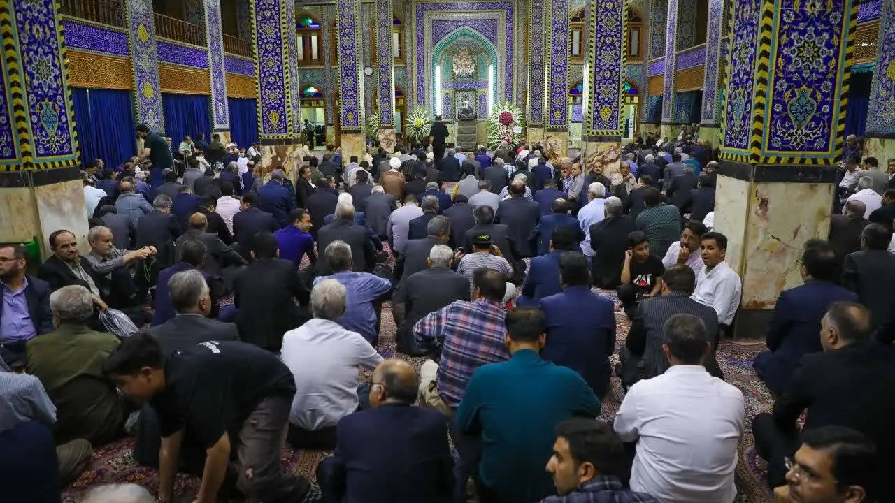 برگزاری مراسم ترحیم خواهر سید محمد خاتمی با حضور چهرههای سیاسی در یزد