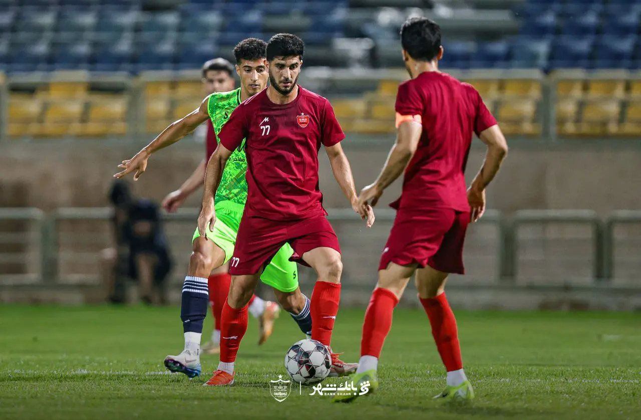 چالش ۳۱ نفره؛ هاشمیان به دنبال خلوت کردن پرسپولیس