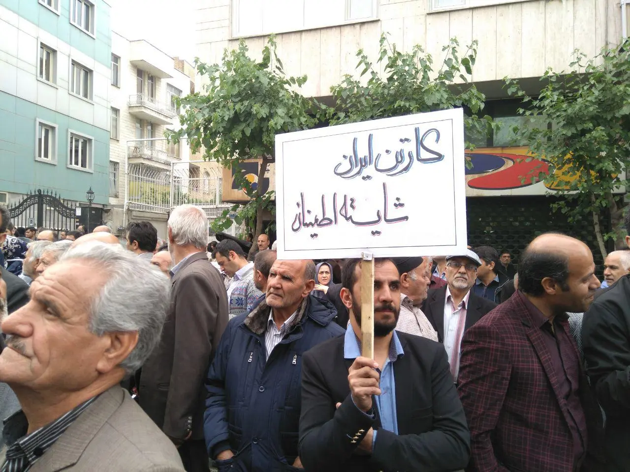 وزیر بهداشت دستش را از جیب کارگران درآورد/ هرچه دهان کارگران را ببندید دهان خورندگان بازمی‌شود/ تصمیم‌گیران منتظر اعتراض‌های جدی‌تر کارگران باشند+ فیلم و عکس