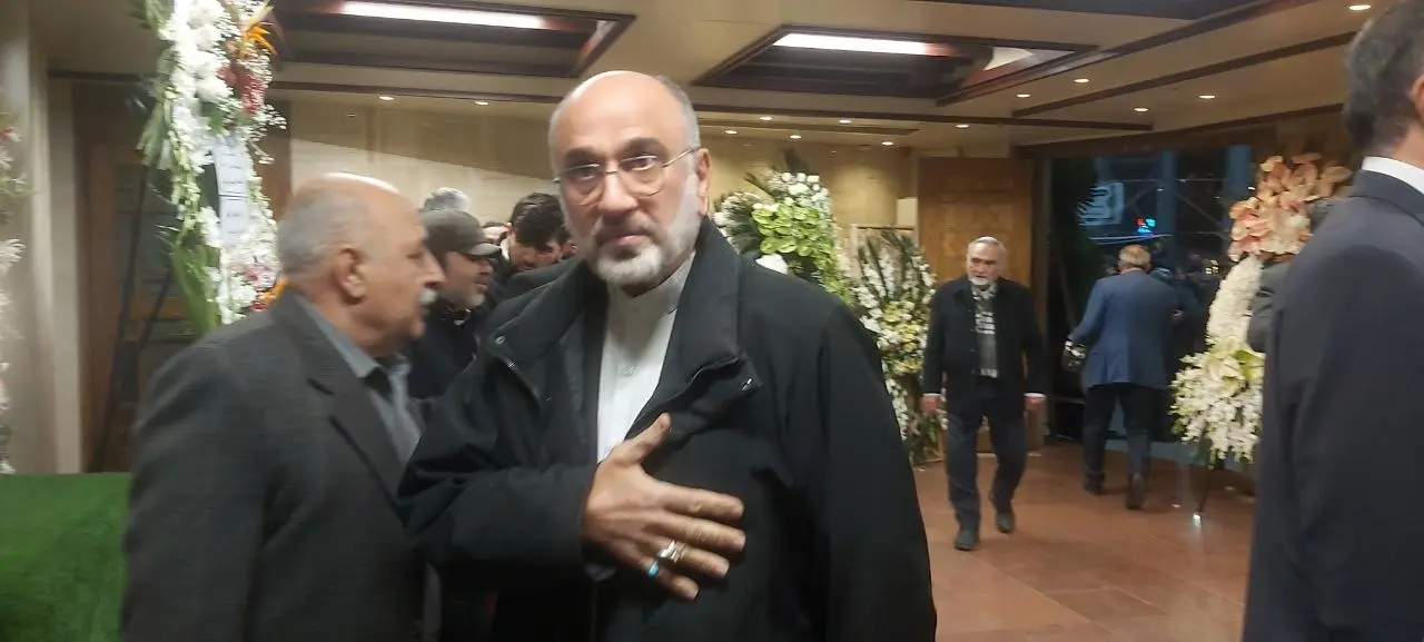 مراسم ترحیم اشرف بروجردی برگزار شد+ عکس