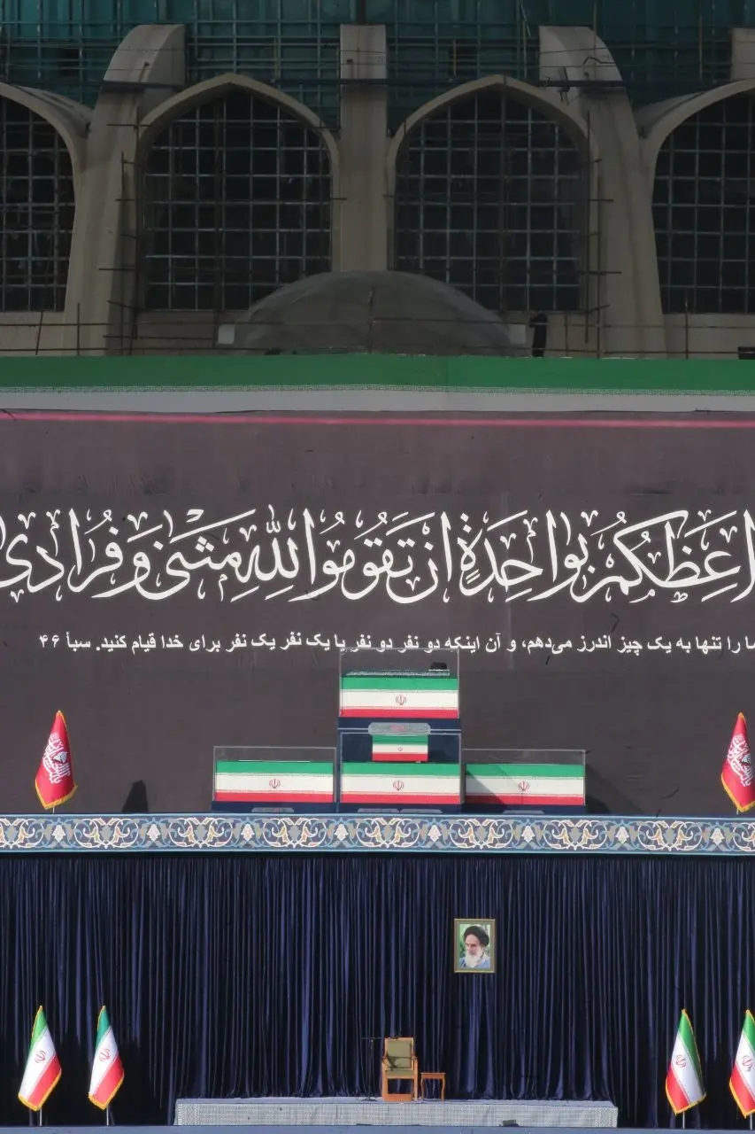 برگزاری مراسم وداع با رهبر شهید انقلاب در مصلای تهران