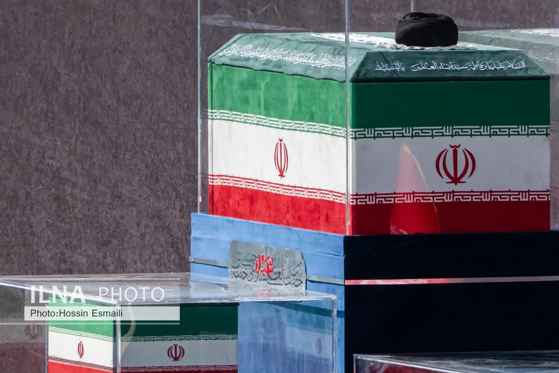 گزارش ایلنا از دومین روز از مراسم وداع با رهبر شهید/ اقامه نماز بر پیکر مطهر شهدا/ حضور فرزندان رهبر شهید در مراسم امروز
