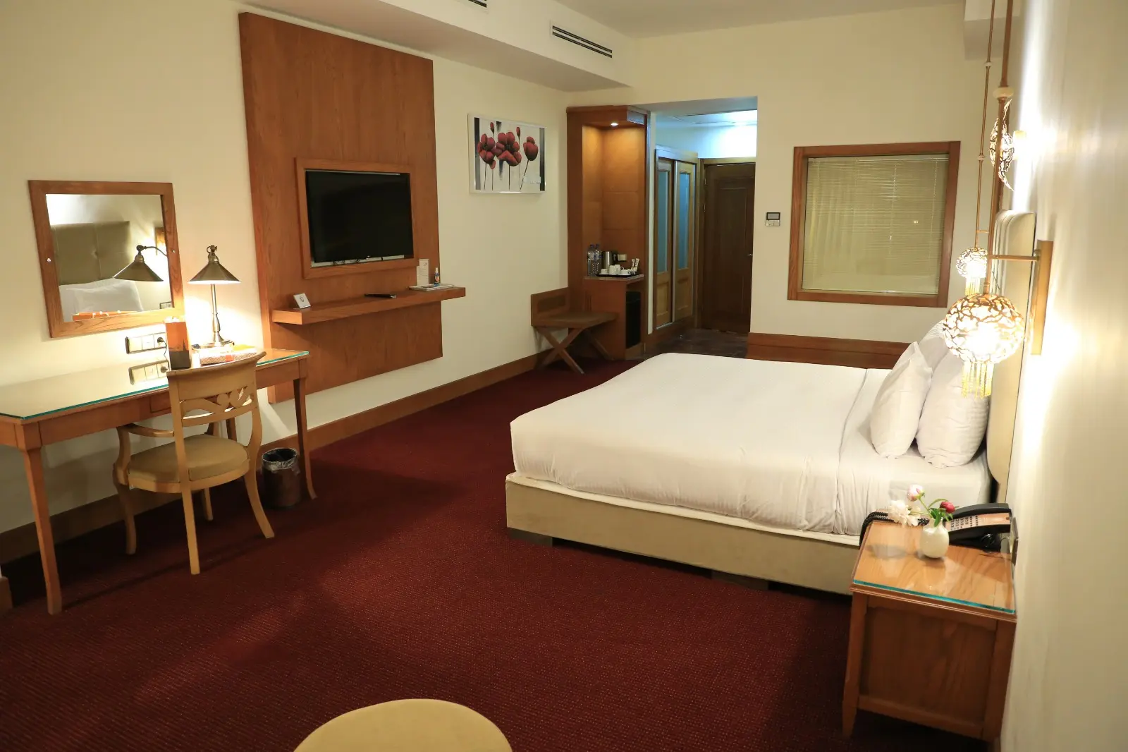 نوسازی کامل هتل ویدا تا پایان سال/ پنجستارهای با رویکردی مدرن