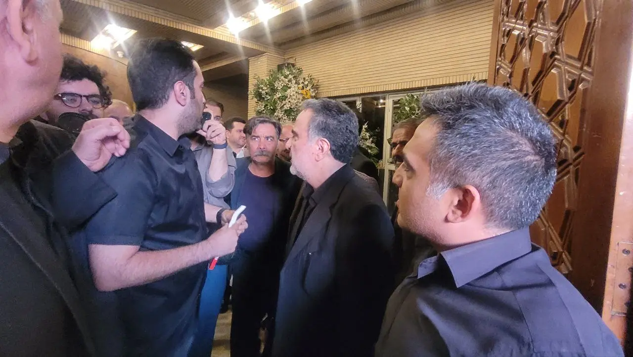 برگزاری مراسم ترحیم برادر مصطفی تاجزاده با حضور فعالان سیاسی اصلاحطلب + تصاویر