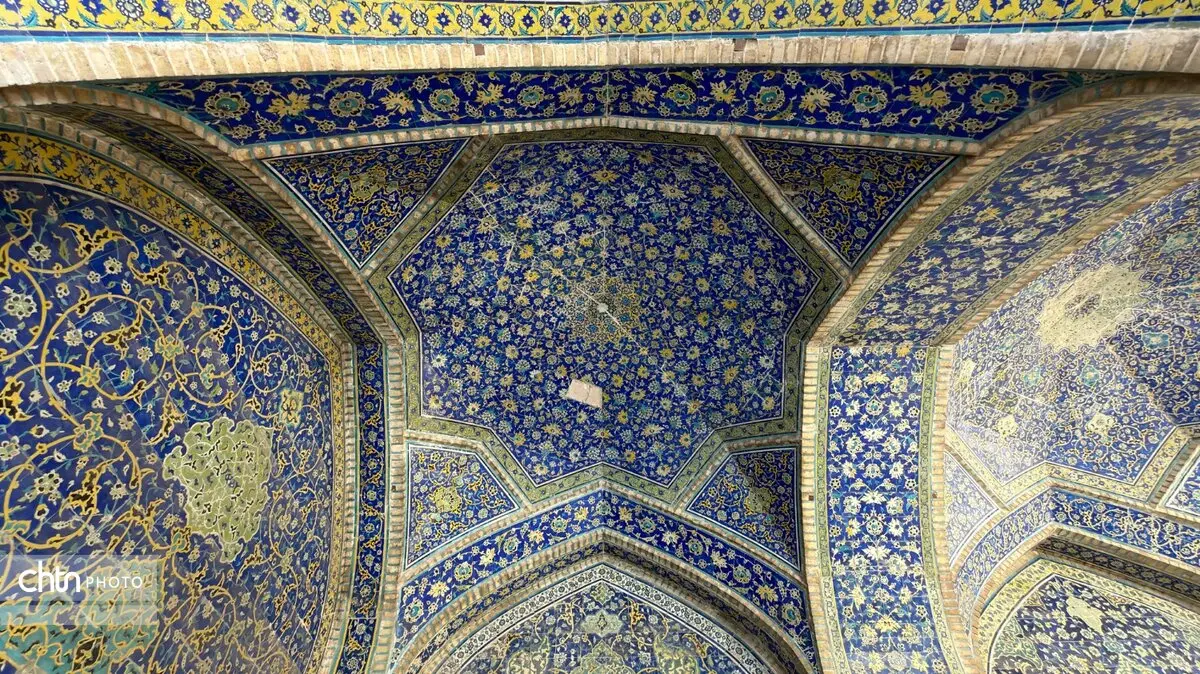 تصاویر تازه از زخم جنگ بر پیکر میراث جهانی؛ آسیب بمباران آمریکایی–صهیونی به مسجد جامع عباسی اصفهان