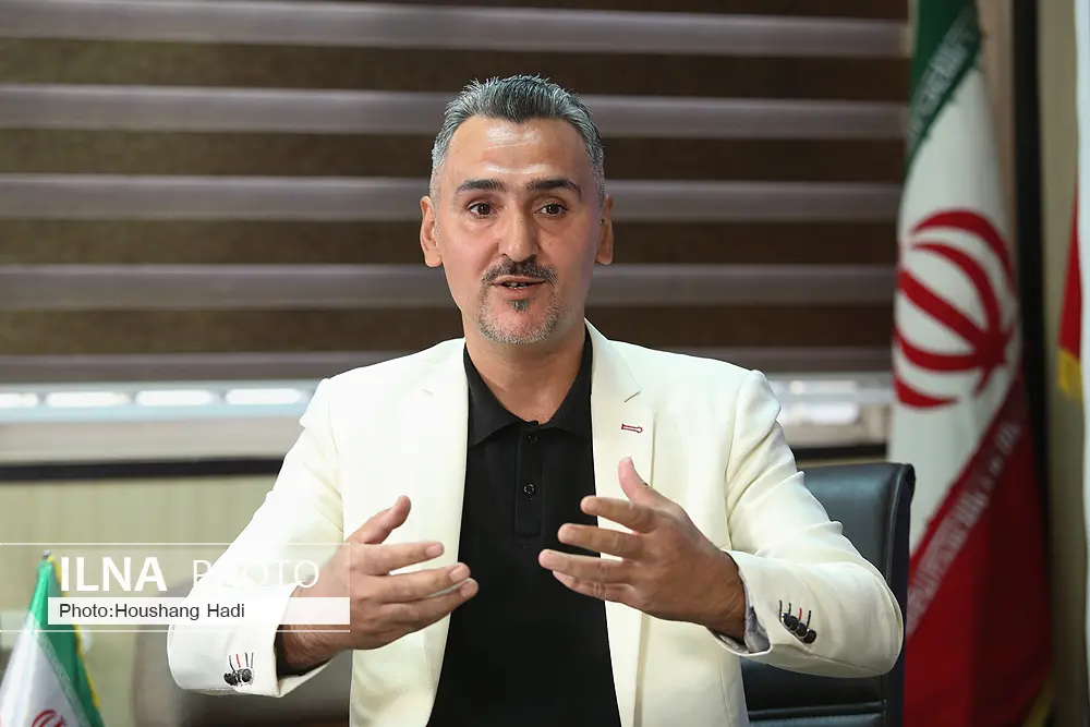 مافیا ۴ بار جلوی اجرای &laquo;طرح ساماندهی&raquo; را گرفت/ واسطه&zwnj;های فاسد چه گلی به سر تولید کشور زدند؟! / کارگران ناچار می&zwnj;شوند کف خیابان اعتراض کنند