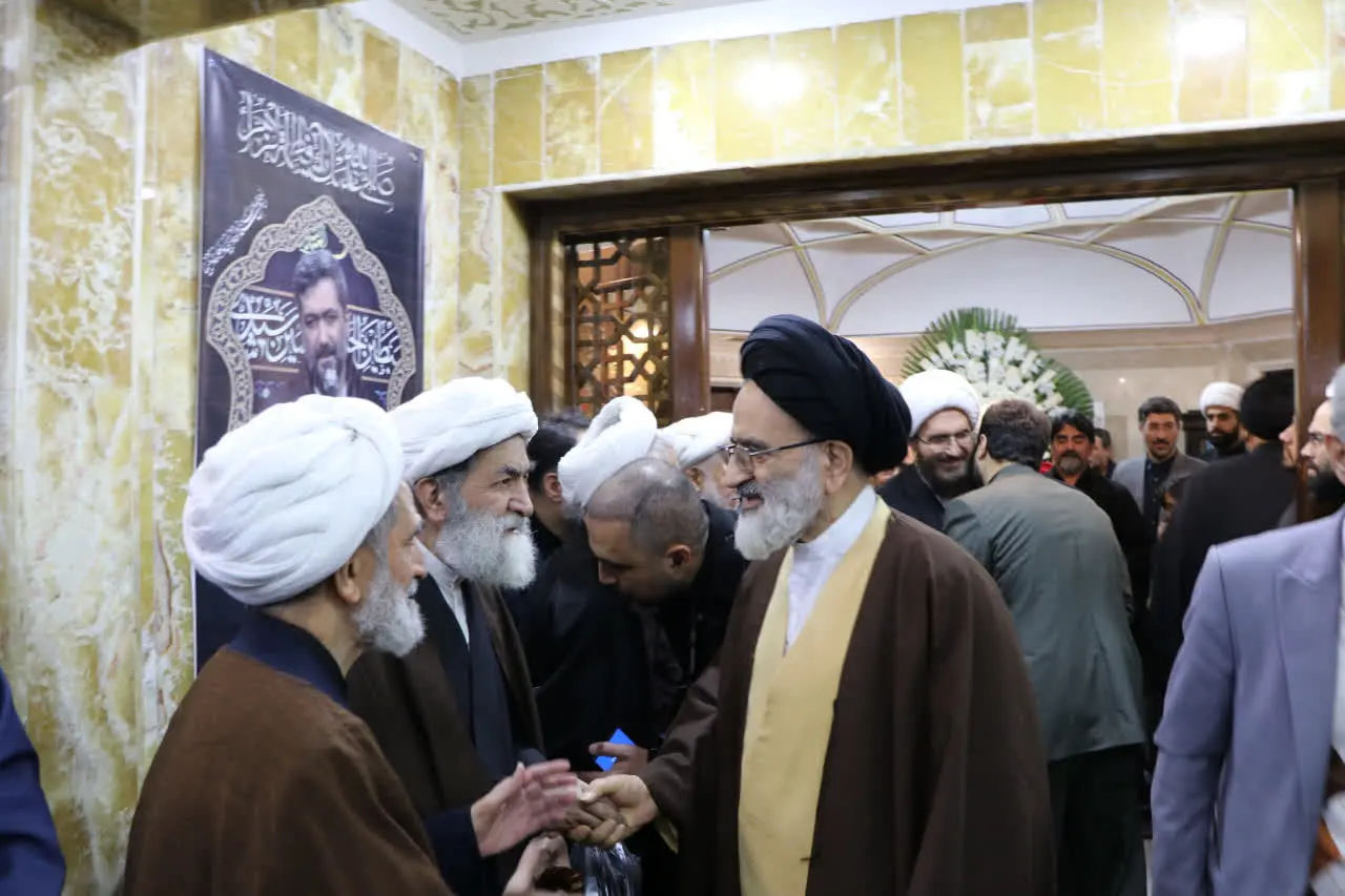 حضور مقامات کشوری و لشکری در مراسم ختم فرزند صدیقی+ تصاویر