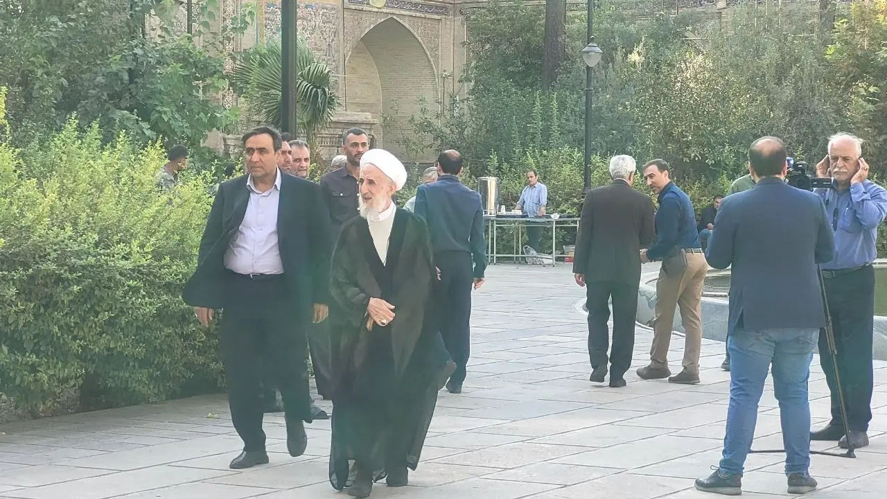 حضور شخصیتهای برجسته در مراسم بزرگداشت مرحوم آیتالله شبیری زنجانی + تصاویر