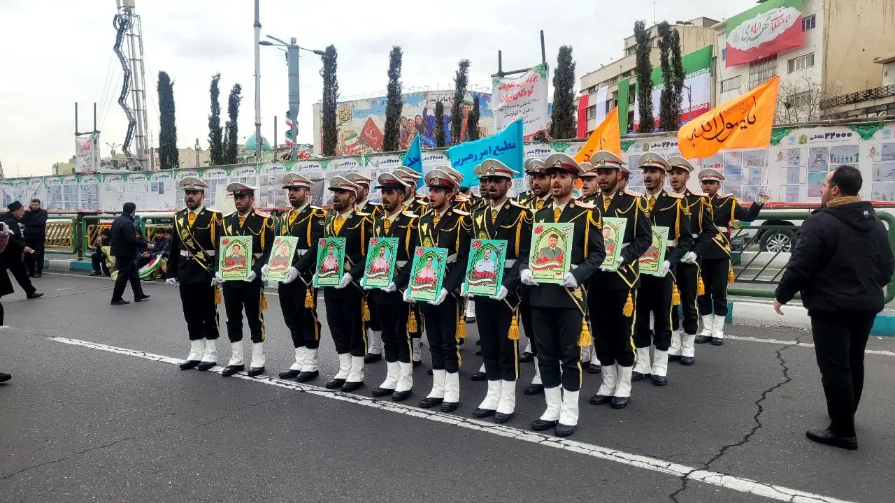 آغاز راهپیمایی ۲۲ بهمن/ نمایش پراقتدار اقتدار ایران