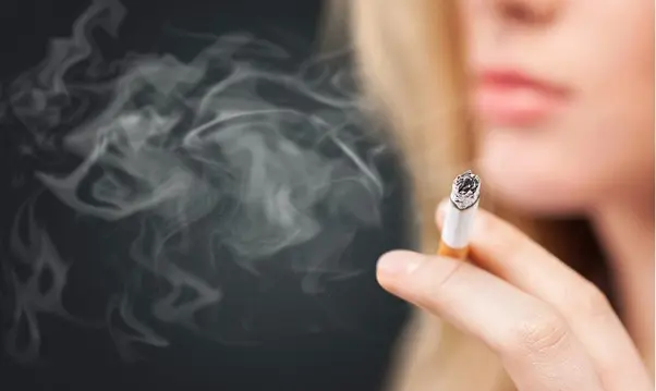 چرا مصرف سیگار در میان زنان ایرانی رو به افزایش است؟