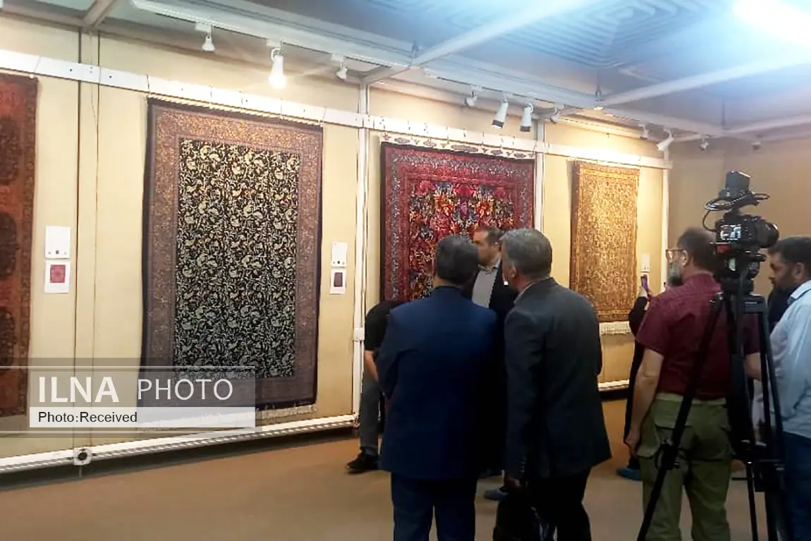 فرش افغان را با برچسب ایرانی به مردم می‌فروشند