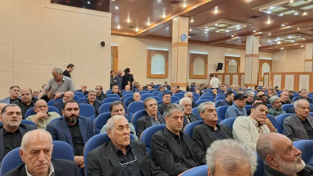 مراسم ترحیم والده رئیس سابق اتحادیه پوشاک برگزار شد