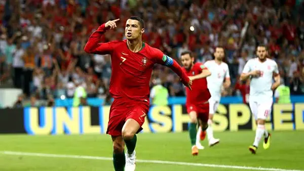 پرتغال 3 - اسپانیا 3 / گل های رونالدو برای صدرنشینی ایران