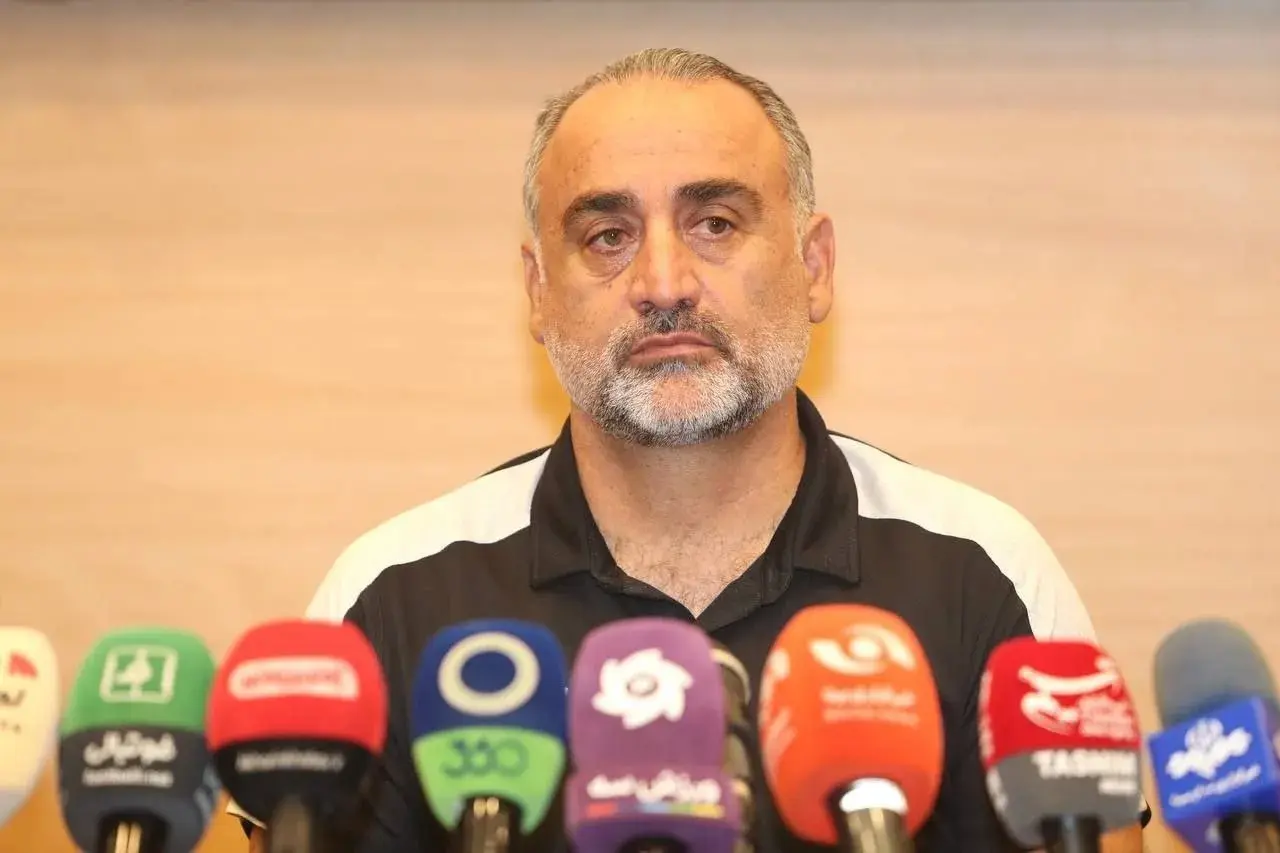 حمله تند سرمربی تیم امید به سازمان لیگ: خودزنی میکنیم