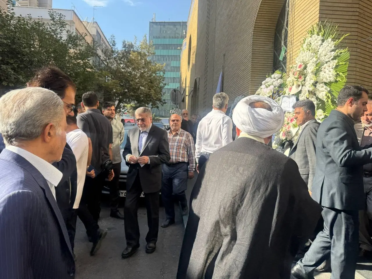 حضور پزشکیان و جمعی از چهرههای سیاسی در مراسم ختم احمد ناطق نوری + تصاویر