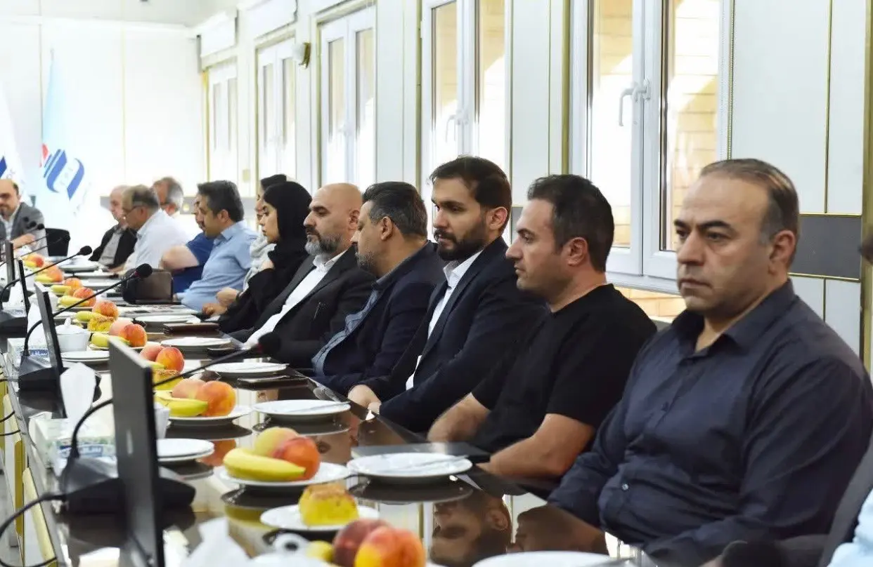 بررسی ظرفیت سازندگان و قطعهسازان آذربایجان شرقی برای تأمین نیازهای پتروشیمی تبریز