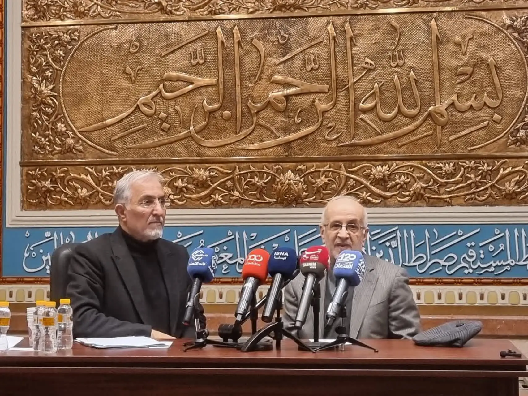 واکاوی ریشه‌های اقتصادی اعتراضات اخیر/ قیمت ارز آزاد ساختگی است/ مزد امسال را دریابیم