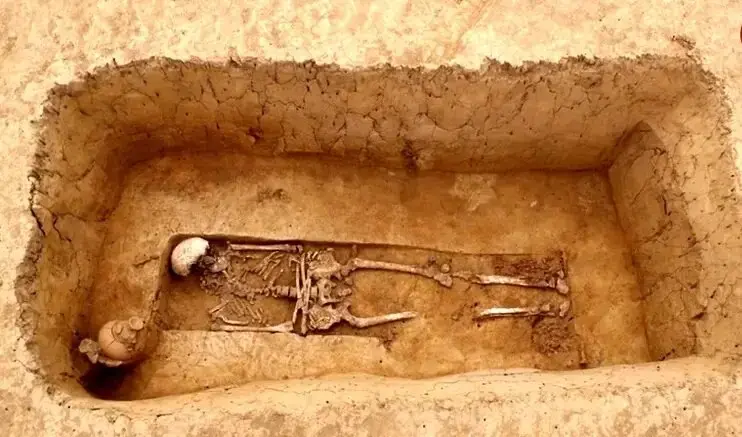 پیدا شدن جاده و گورستان رومی بعد از ۱۵۰۰ سال + عکس