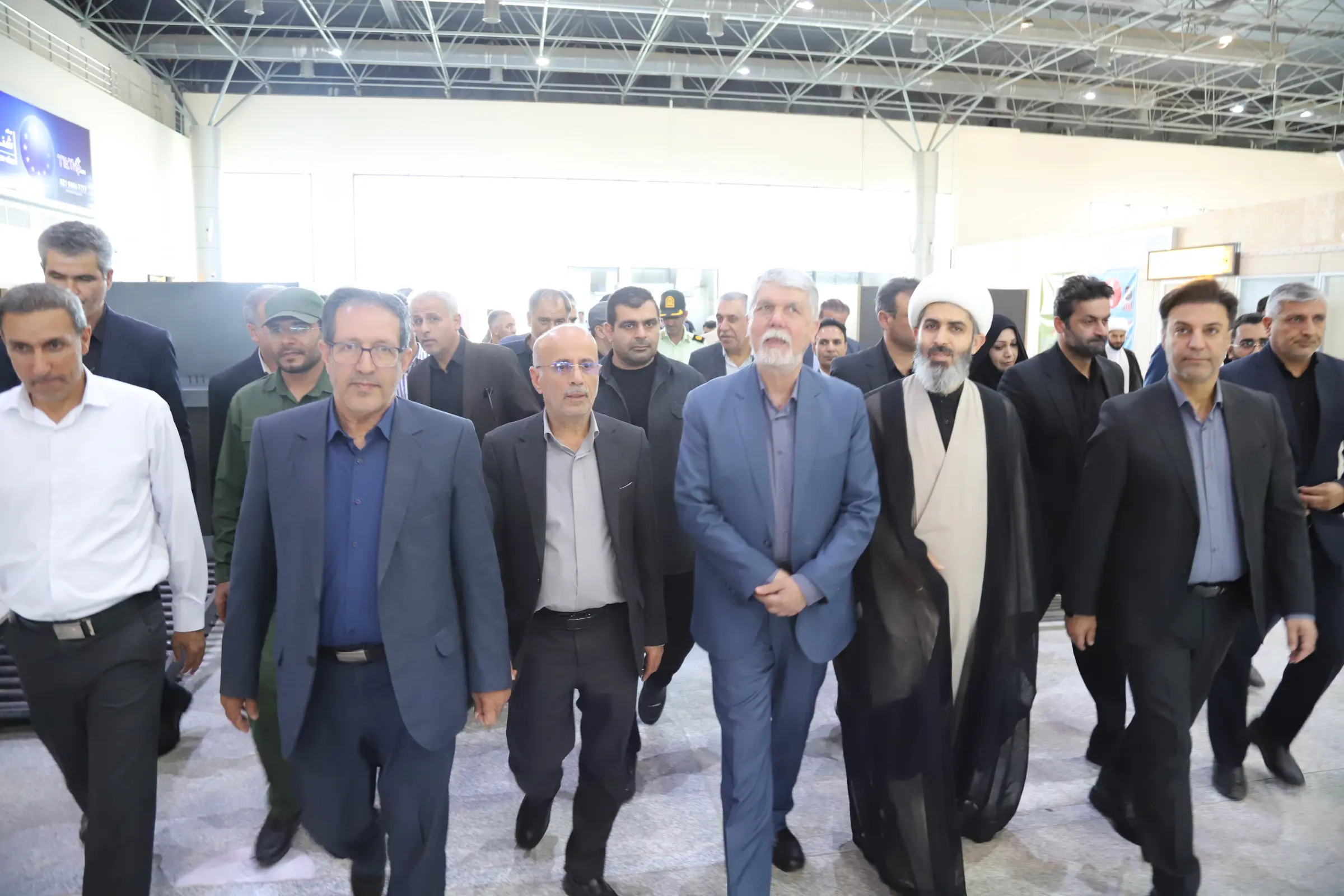 وزیر فرهنگ وارد فرودگاه لامرد شد