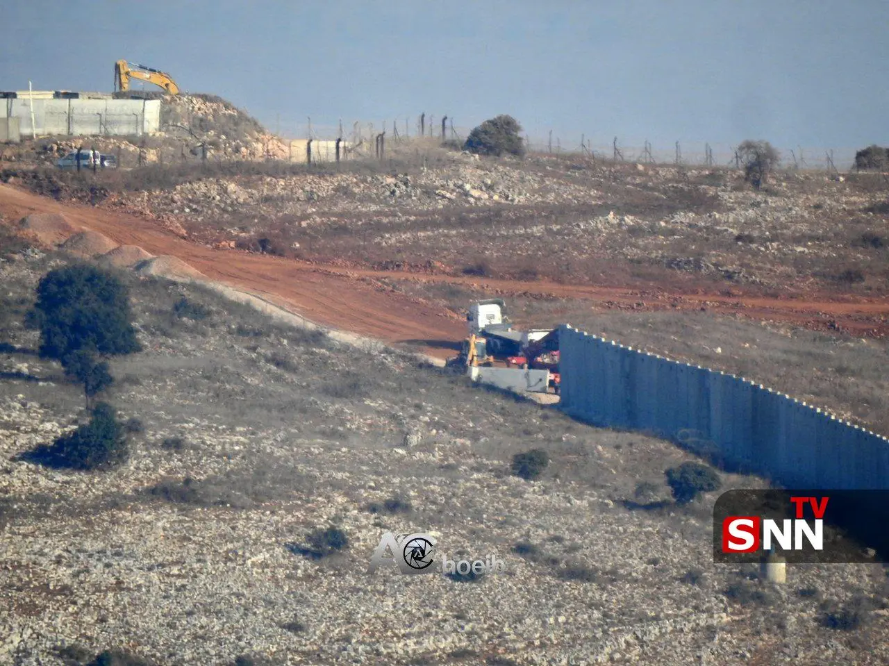 آغاز ساخت دیوار در مناطق اشغال شده فلسطین توسط صهیونیست ها+عکس