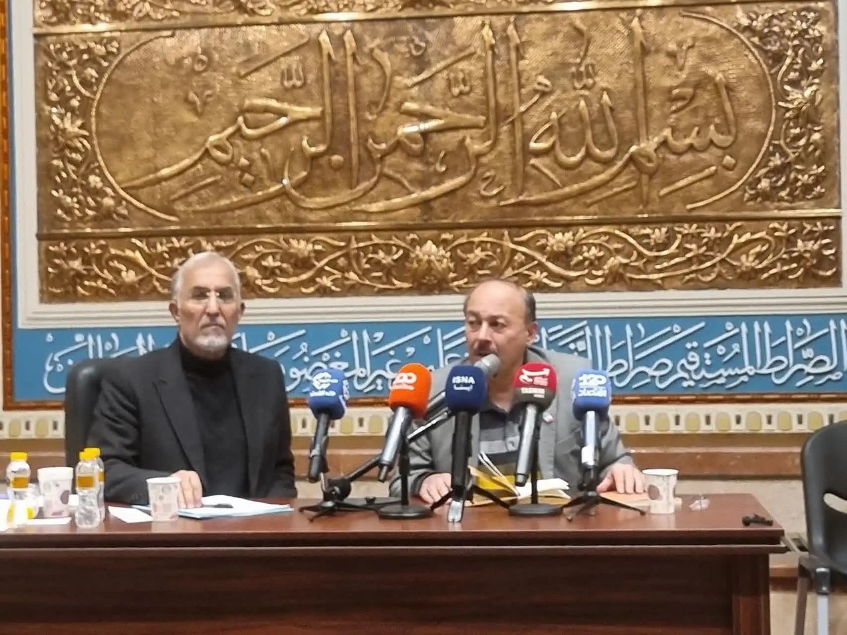 واکاوی ریشه‌های اقتصادی اعتراضات اخیر/ قیمت ارز آزاد ساختگی است/ مزد امسال را دریابیم