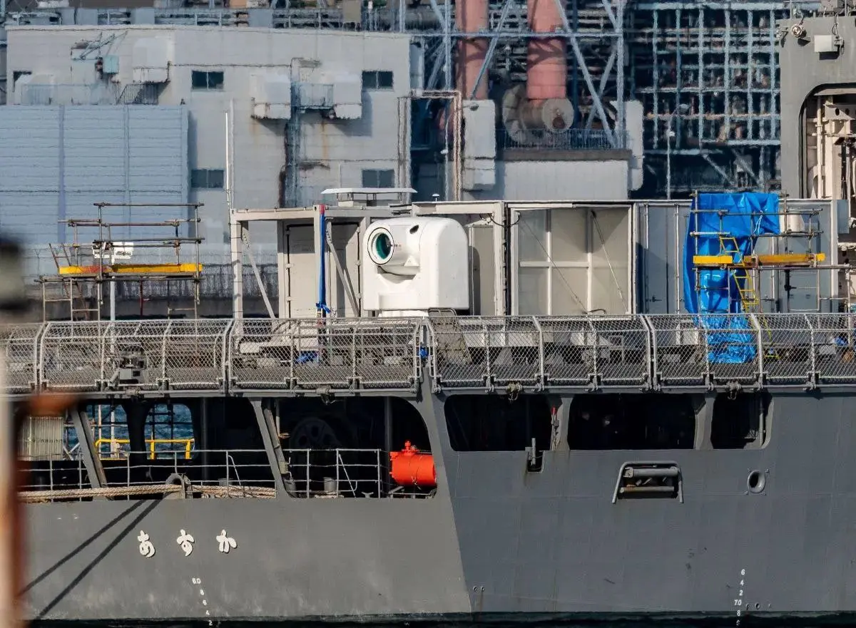 ژاپن سلاح لیزری ١٠٠ کیلوواتی آزمایش می‌کند