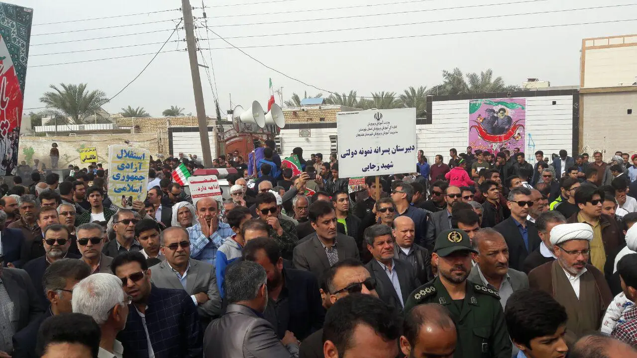 مسئولان و نمایندگان از ملت شرم کنند+تصاویر