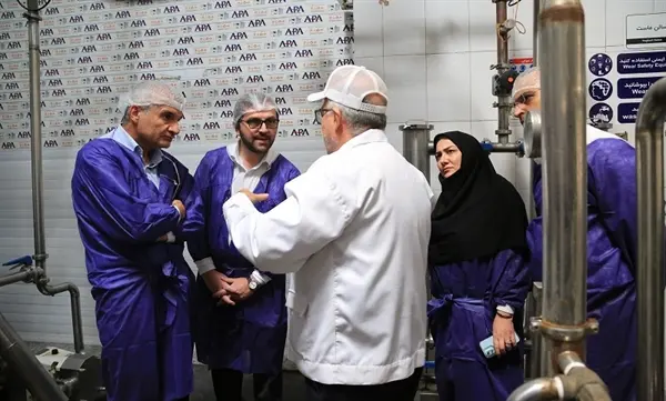 بازدید مدیرعامل بانک کشاورزی از کارخانه لبنیات پاک/ تاکید بر نقش کلیدی صنایع تبدیلی در تامین امنیت غذایی