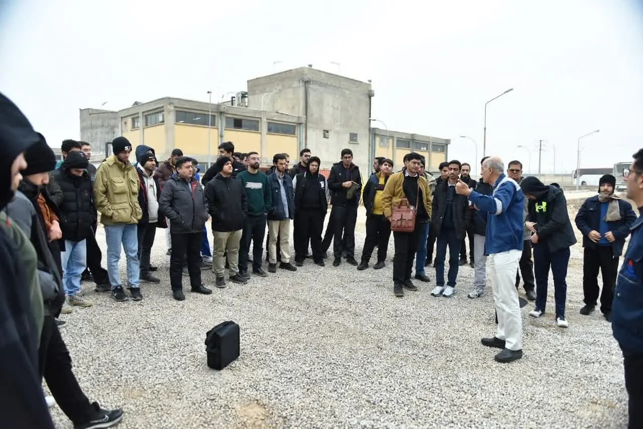 تشریح رویکردهای دانش‌بنیان، توسعه‌ای و مسئولیت اجتماعی پتروشیمی تبریز به دانشجویان دانشگاه صنعتی شریف