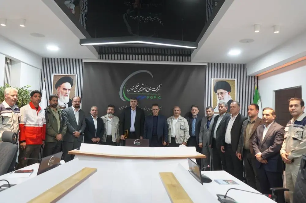 امضای تفاهمنامه همکاری میان پتروشیمی ایلام و هلال احمر استان