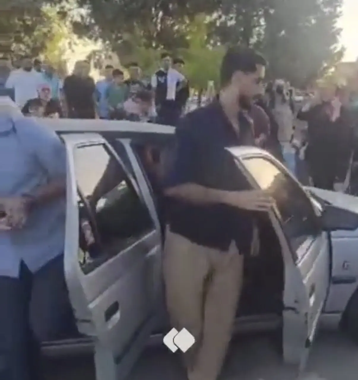 بازگشت سه جوان ارتشیِ ناو لاوان به کشور، بعد از ۶ ماه+ تصاویر