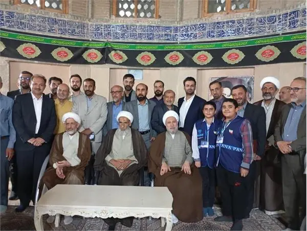 نشان‌ ملی مفاخر به آیت الله بهشتی اهداء شد