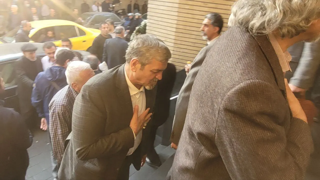برگزاری مراسم ترحیم برادر مصطفی تاجزاده با حضور فعالان سیاسی اصلاحطلب + تصاویر