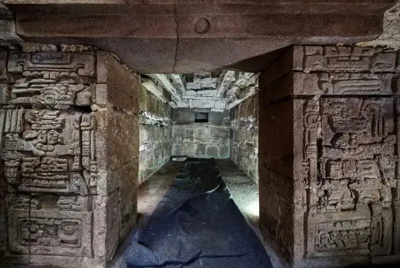 این مقبره جغدنشان ۱۴۰۰ سال قدمت دارد + عکس