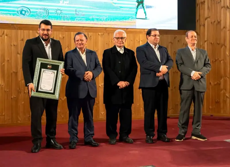 تثبیت جایگاه پتروشیمی تبریز در قله ارتباطات سازمانی؛ عباسزاده مدیر نمونه روابط عمومی کشور شد