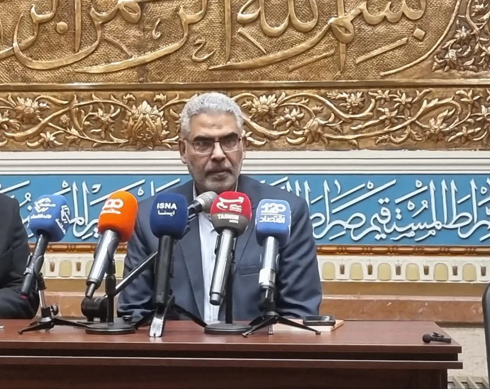 واکاوی ریشه‌های اقتصادی اعتراضات اخیر/ قیمت ارز آزاد ساختگی است/ مزد امسال را دریابیم